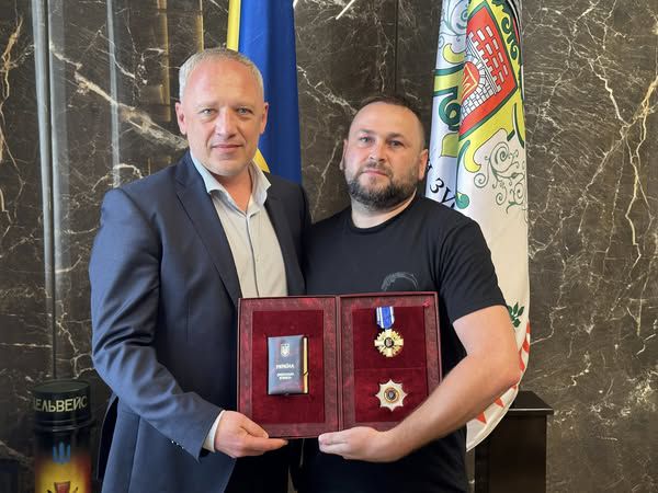 У чернівецькій ратуші вшанували героя